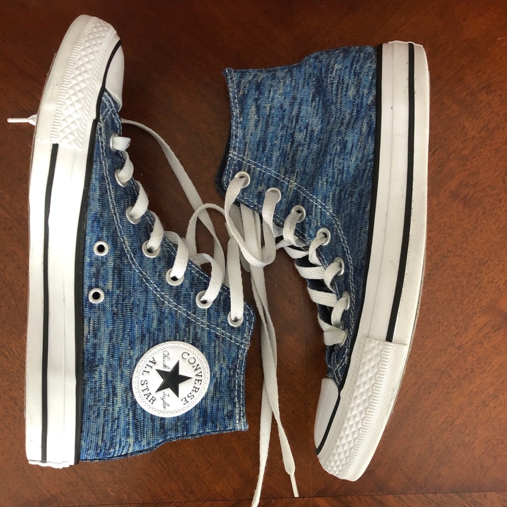 Blue converse